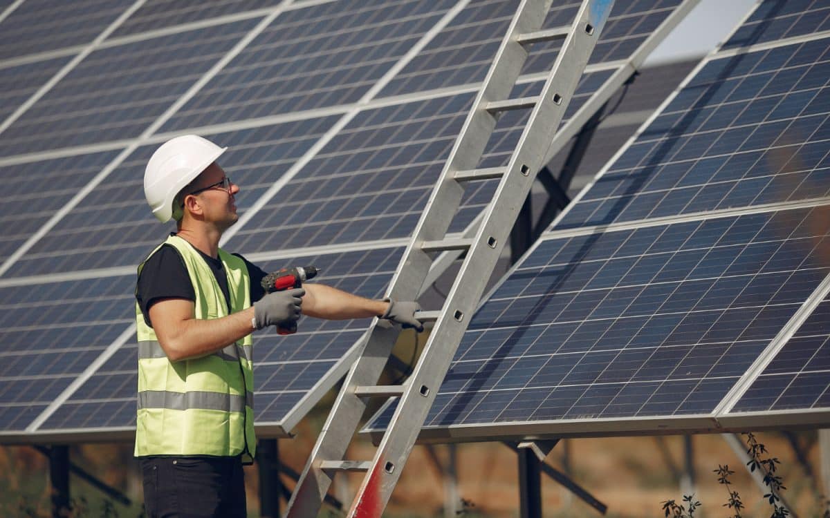 Solar panel maintenance service in Brisbane QLD for optimal performance